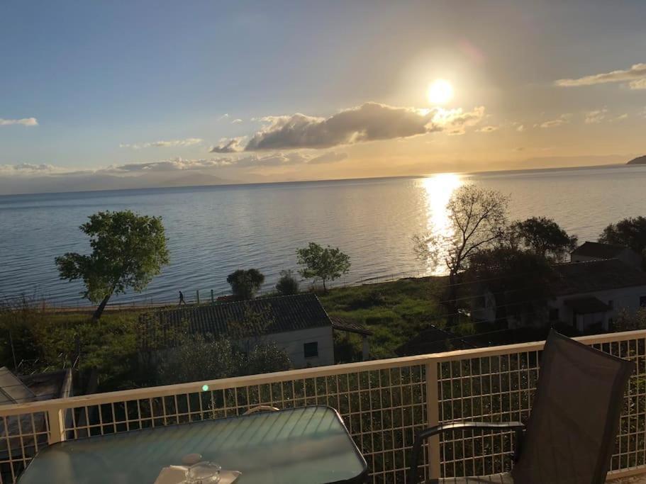 Sea View Apartment With Swimning Pool Месонги Экстерьер фото