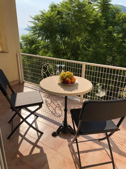 Sea View Apartment With Swimning Pool Месонги Экстерьер фото